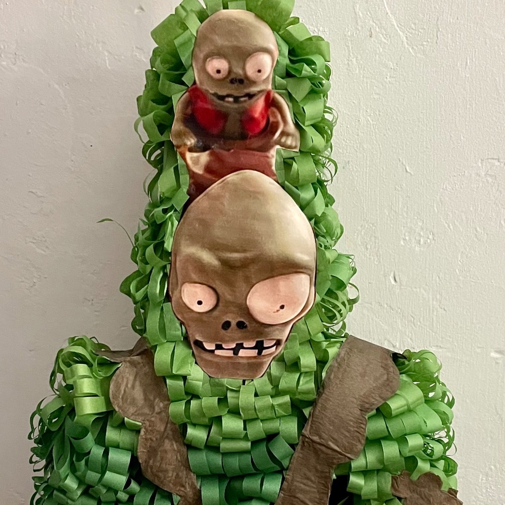 Plants V Zombie Gargantuan Pinata